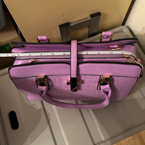 Brand new lilac Purse - Picture 4 of 16
